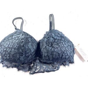 Black Small Gilligan and O'Malley Bralette NWT‎